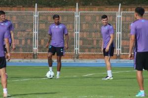 Jugadores de Racing entrenando en el estadio Primero de Marzo