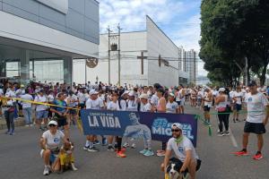 Por lo menos 2 mil personas participaron de la Carrera por la Vida