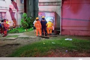 El cuerpo de la mujer estaba en el baño y el del hombre en la sala del apartamento.