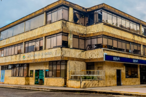 CAS investiga a la Alcaldía de Cimitarra por explotación ilegal de material en el río Guayabito.