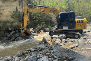 Autoridades atienden la emergencia que mantiene incomunicados a varios municipios. 
