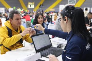 Tramites migratorios, población migrante