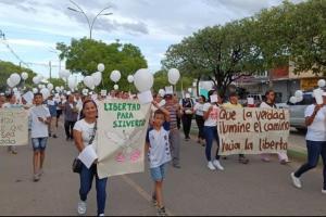 Familiares y amigos del comerciante Silverio Sanguino en Tibú  