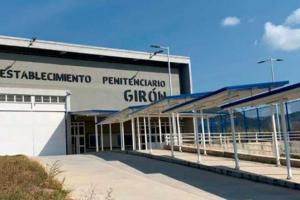 Las autoridades mantienen en alerta máxima los dispositivos de seguridad en Santander. 