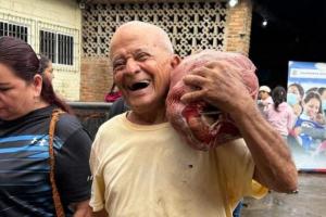 Entrega de papa a población vulnerable de Santander