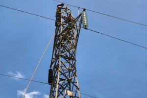 Líneas de energía en Tibú 