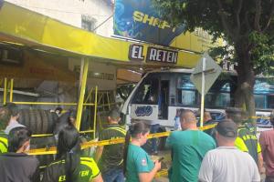 Choque de buses en el centro de Cúcuta