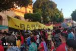 Familias desalojadas siguen protestando en frente de la Alcaldía de Barrancabermeja