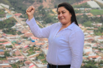 Lina Alfonso estaba inhabilitada para aspirar al cargo de primera mandataria por haber estado en vínculo de matrimonio con el alcalde anterior.