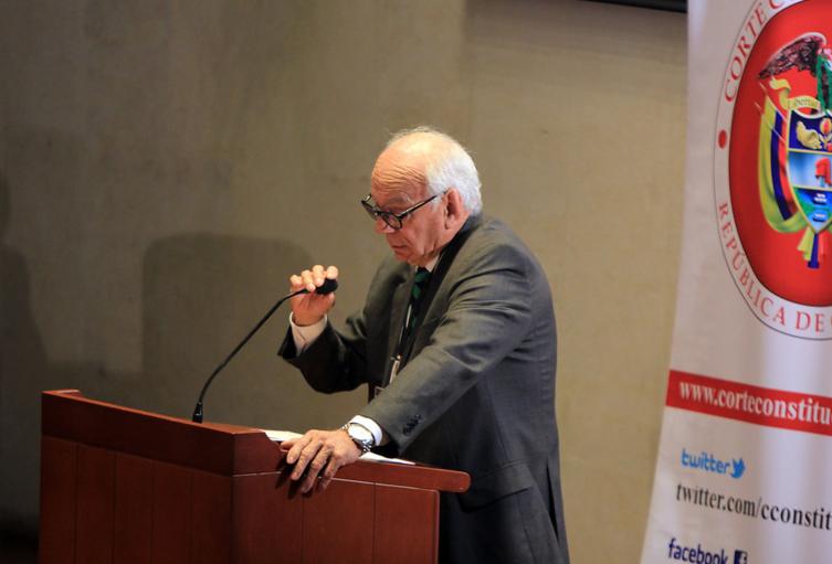 El presidente de Acore, general Jaime Ruiz