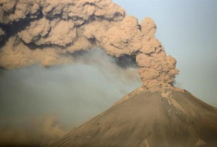 Piden elevar a naranja la alerta sobre el volcán