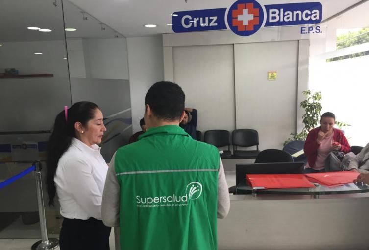 Supersalud toma posesión de la EPS Cruz Blanca.
