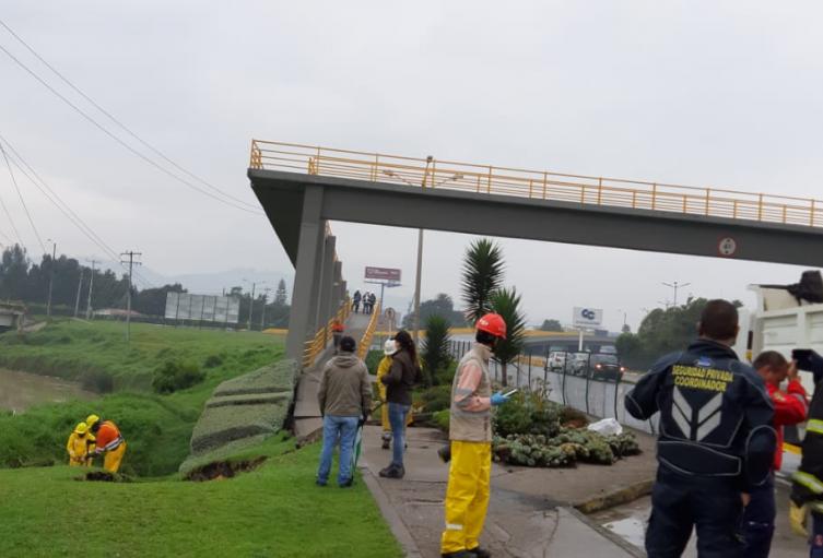 Falta de agua en Chía por daño en sistema de acueducto