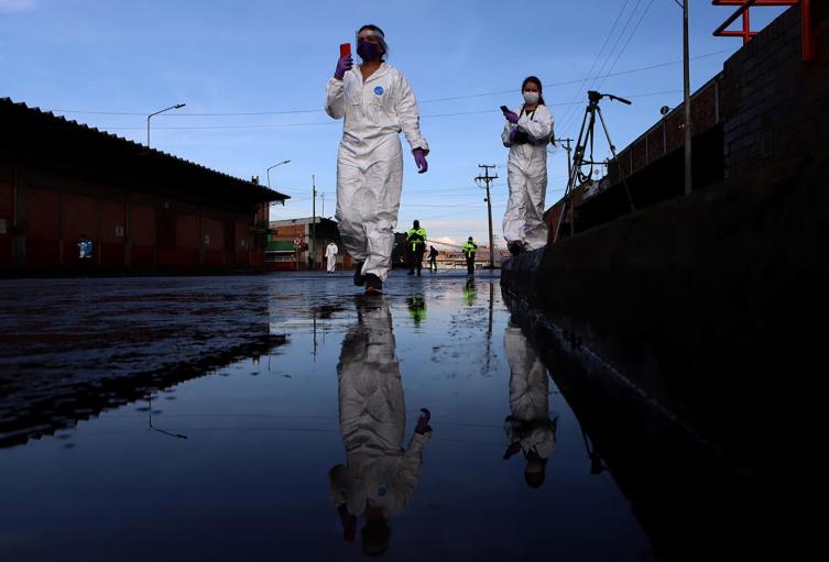 Así fue el proceso de desinfección de Corabastos en Bogotá en medio de la amenaza del coronavirus.