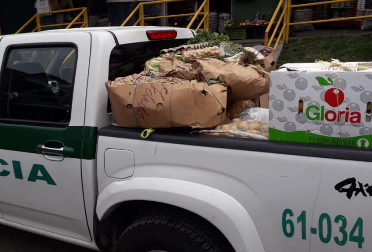 Plazas de mercado y policía han entregado 5 toneladas de alimentos a familias de escasos recursos en Ibagué