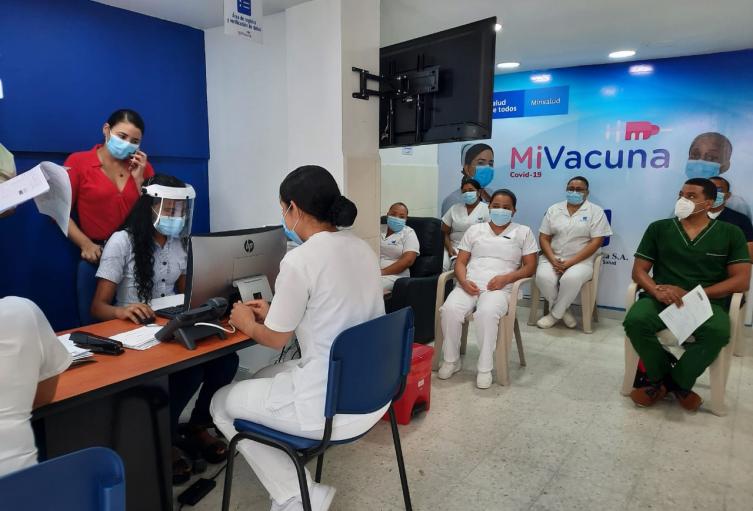 Autoridades verifican si hubo o no colados en la jornada de vacunación en el Magdalena 