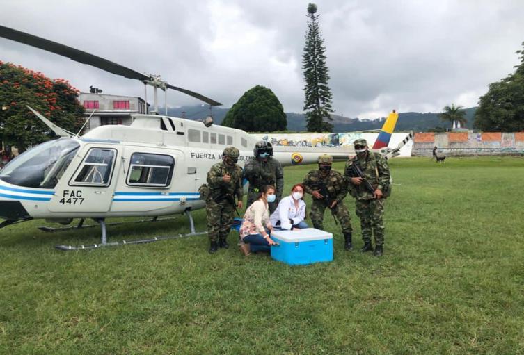 Más de 5.500 vacunas contra el COVID-19 han sido transportadas por la Fuerza Aérea en el Tolima