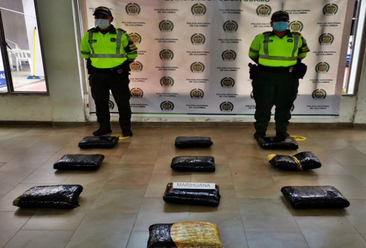 Incautaron 25 kilogramos de marihuana transportados en un vehículo de servicio público mediante la modalidad de encomienda en la vía al Guamo