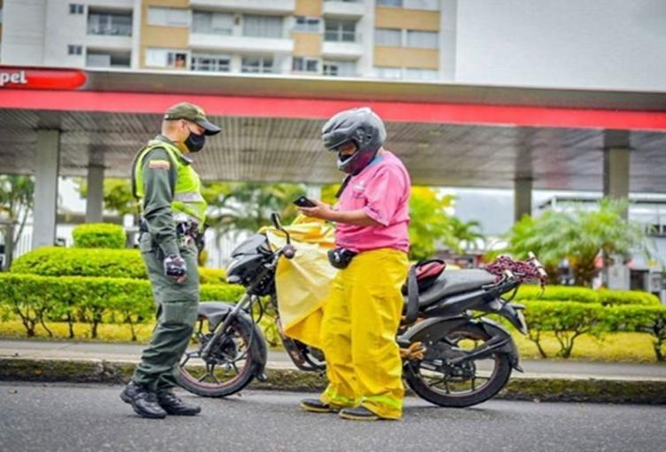 Parrillero en moto Ibagué junio