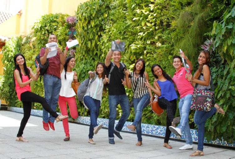 Jóvenes en Acción