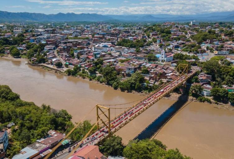 Puente Mariano Ospina Pérez.