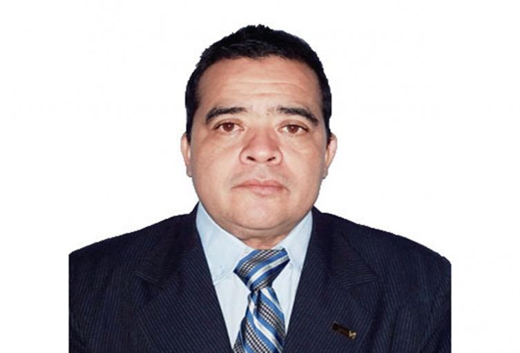 Dubi Correa, Abogado