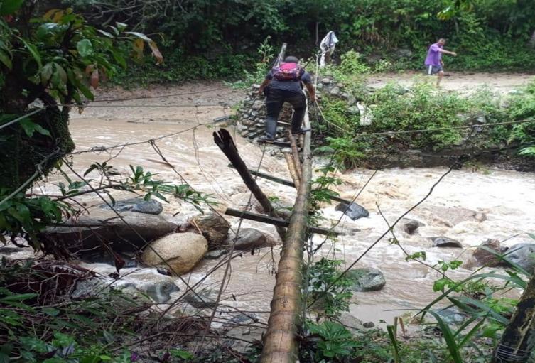 Puente en la vereda Rodeíto-San Bernardo Ibagué 