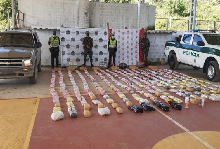 ¡Balacera! Así fue la incautación de ‘Narcocamioneta’ con 370 kilogramos de marihuana en Roncesvalles