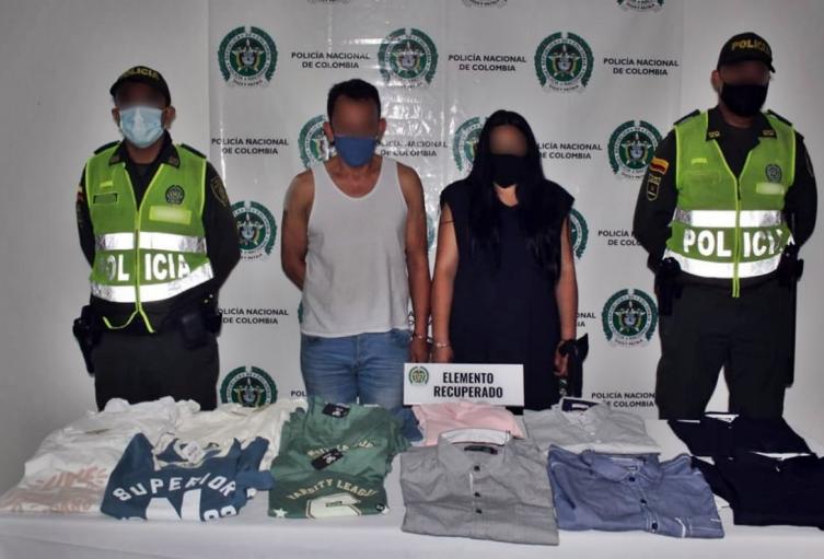 Pareja simulaba embarazo para encaletarse artículos en el Centro Comercial La Estación