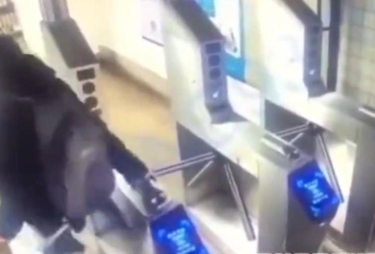 Hombre pierde la vida en metro de Nueva York