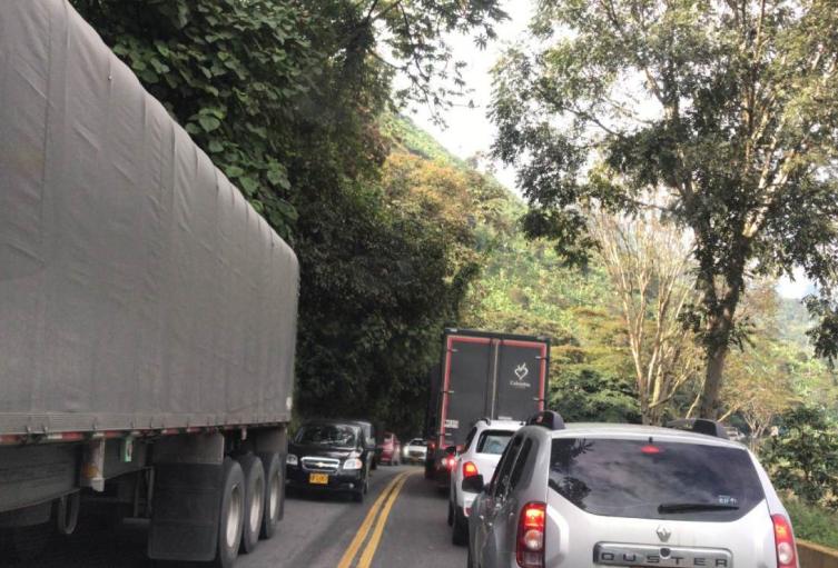 Vía Ibagué - Cajamarca.