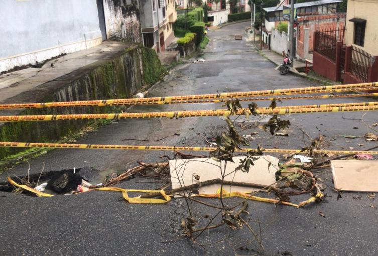 Taparon la vía para ser escuchados 