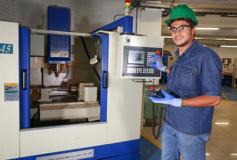 Los jóvenes podrán aplicar a las vacantes.