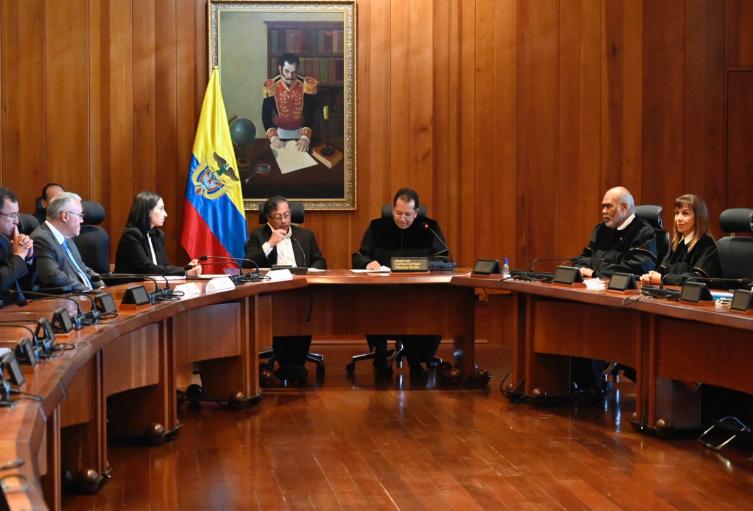Presidente Gustavo Petro y Consejo de Estado 