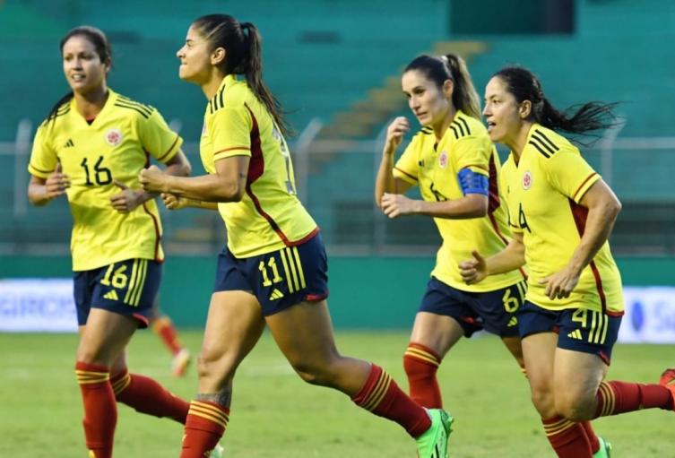 Selección Colombia femenina, amistoso 