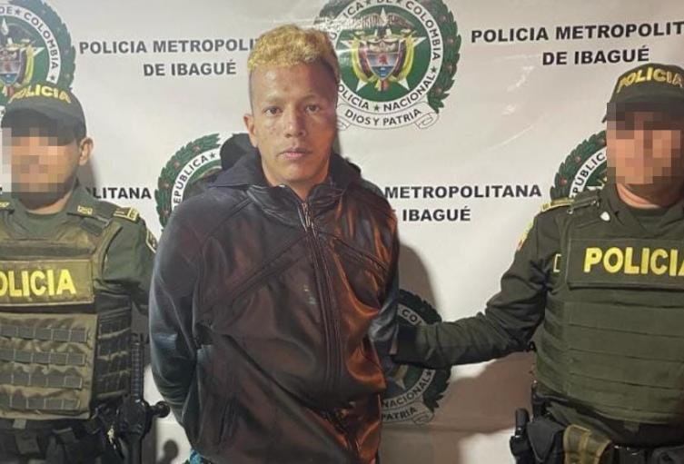 Ladrón capturado robando taxistas 