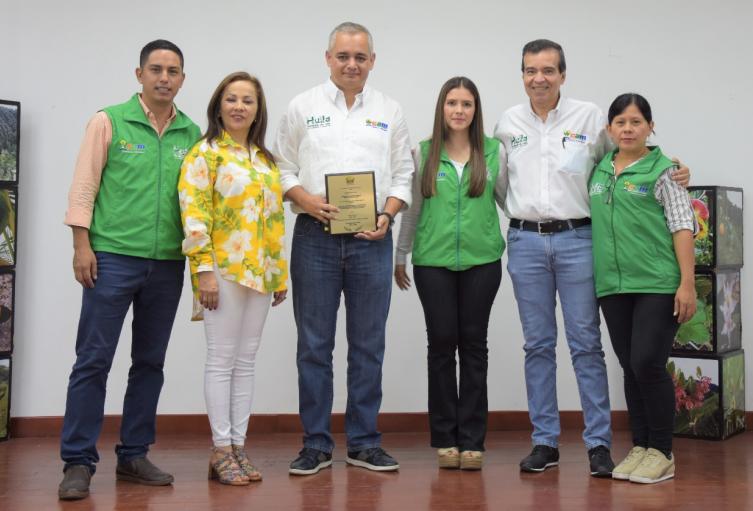  Certificado de Madera Legal es un reconocimiento forestal