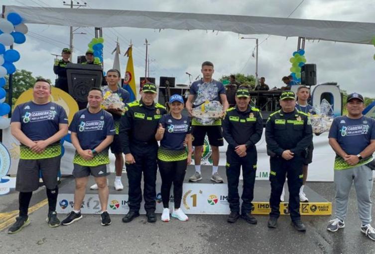 Asociación Obras Sociales Detol realizó la 8ª carrera por la Policía