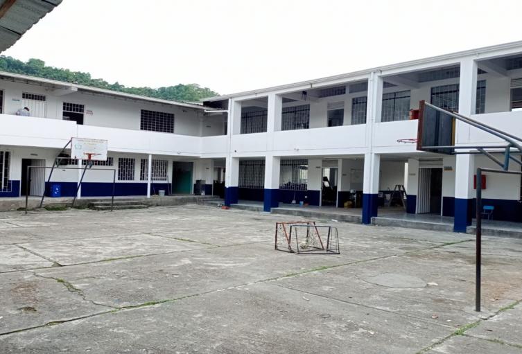Obras locativas colegios de Ibagué