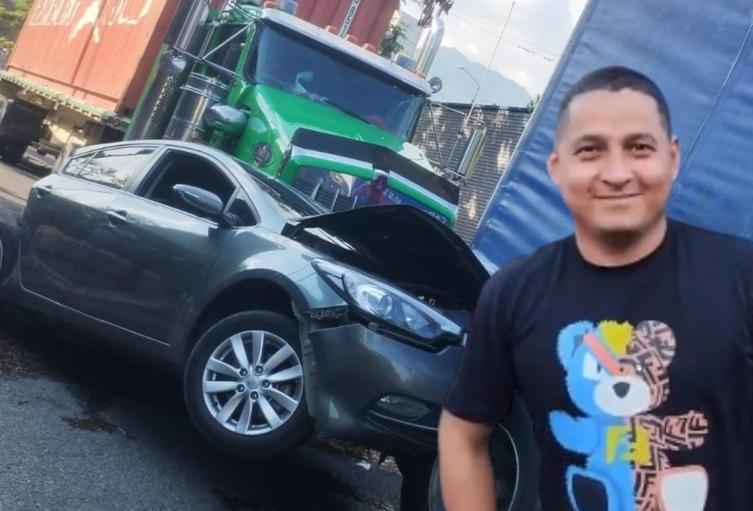   “La gloria sea para Dios”: Camilo, conductor ileso que quedó ‘ensanduchado’ frente al Sena