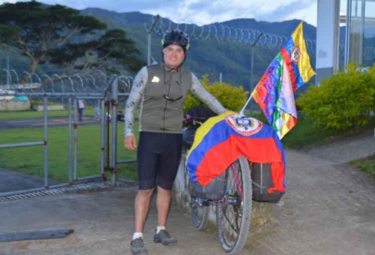 Fabián Loaiza en su travesía por Colombia