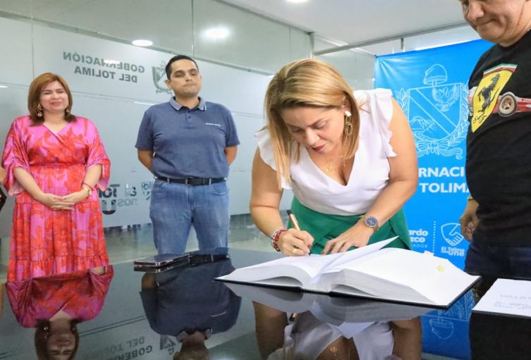 Martha Palacios nueva secretaria general