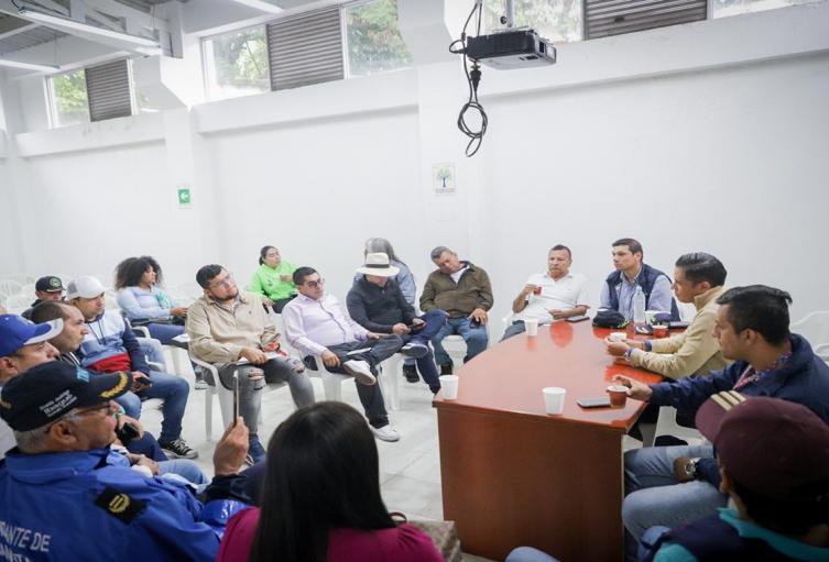 Mesa técnica entre gremio taxista y Alcaldía de Ibagué
