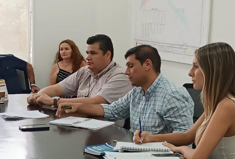 Gobierno y parqueaderos