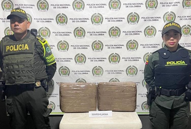 Autoridades incautaron más de 10 kilogramos de marihuana en el peaje de Flandes