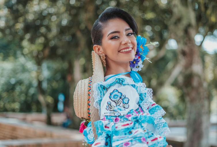 Andrea Maria Torres Comuna Diez