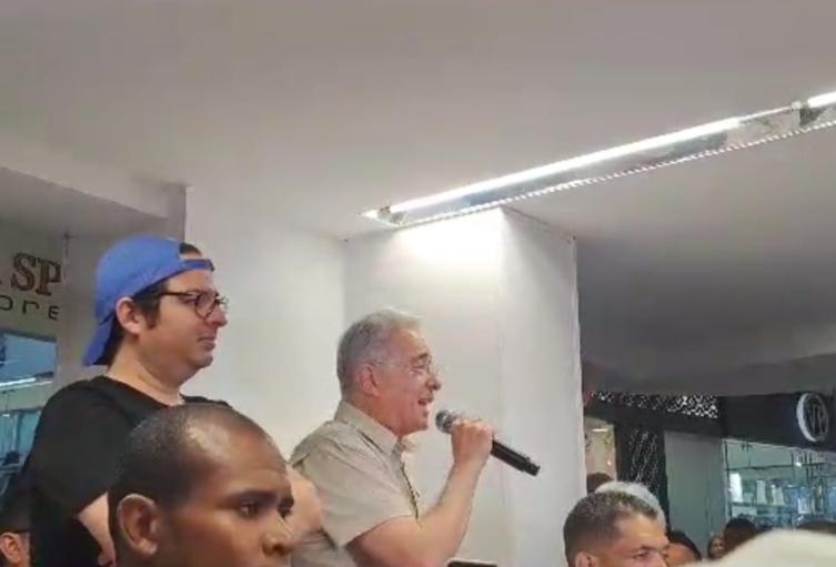 El expresidente visitó Barranquilla