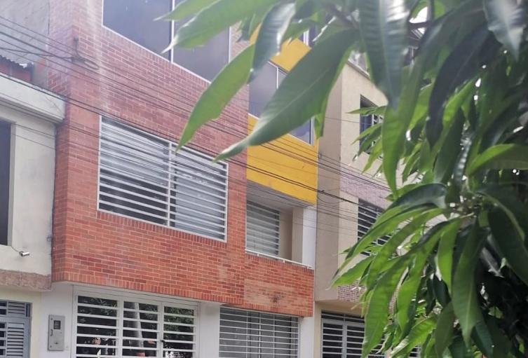 Cacería de brujos en Ibagué: Se le llevaron 18 millones y una moto brujos en Reservas de Santa Rita