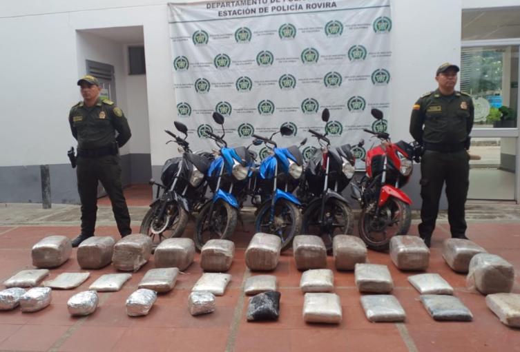 Incautan 100 kilogramos de marihuana movilizados en motos robadas en Rovira