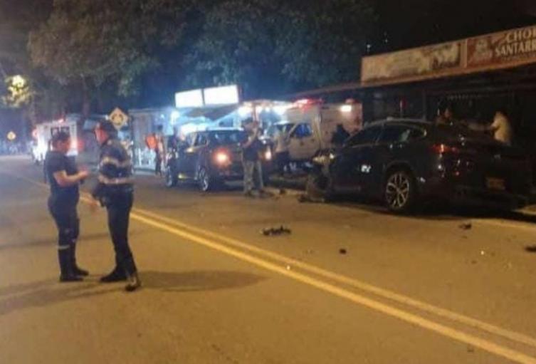 Una menor en una camioneta BMW ocasionó accidentes con un saldo de cinco heridos en Ibagué